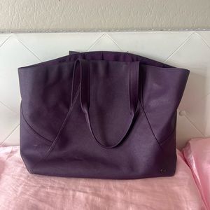 Lululemon bag